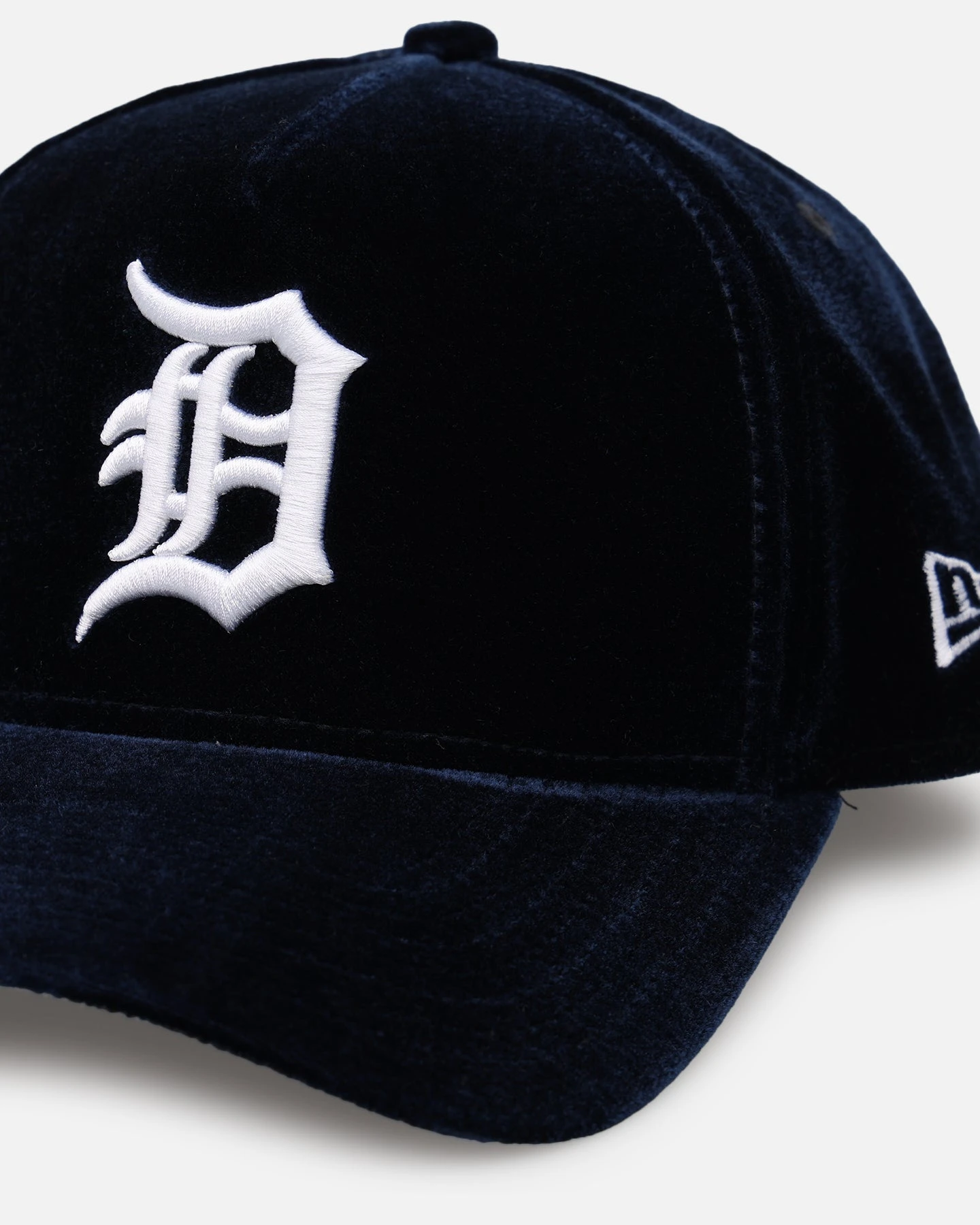 New Era Detroit Tigers 'Velvet Official Team Color' 9FORTY A-Frame Snapback Navy 4 New Era Detroit Tigers 'Velvet Official Team Color' 9FORTY A-Frame Snapback Navy - Image 2