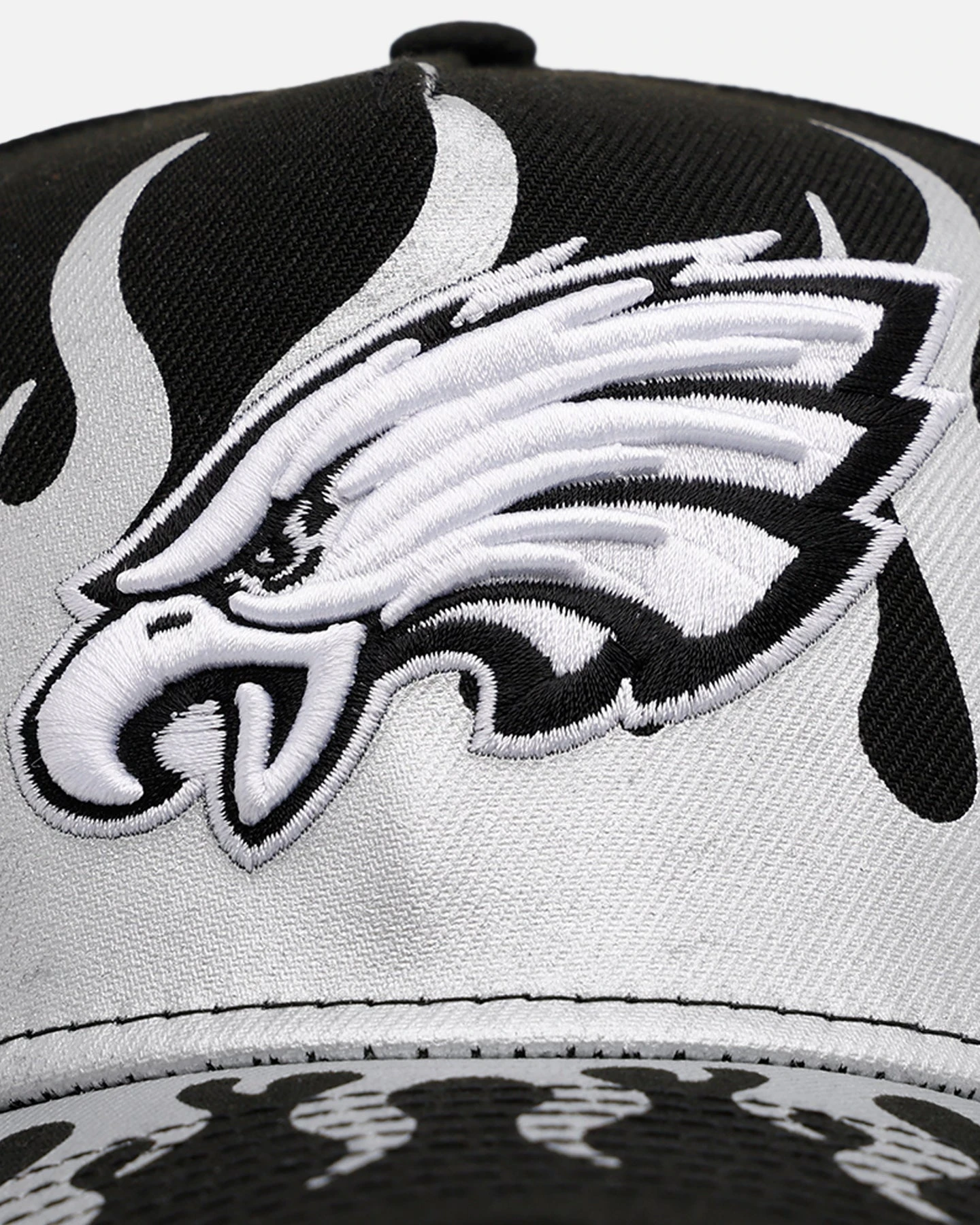 New Era Philadelphia Eagles 'Metallic Flames' 9FORTY A-Frame Snapback Black/Silver 7 New Era Philadelphia Eagles 'Metallic Flames' 9FORTY A-Frame Snapback Black/Silver - Image 5