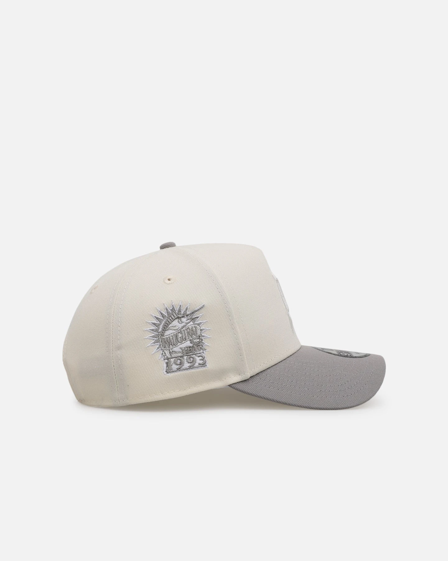 New Era Florida Marlins 'Too Clean' 9FORTY A-Frame Snapback Chrome 5 New Era Florida Marlins 'Too Clean' 9FORTY A-Frame Snapback Chrome - Image 3