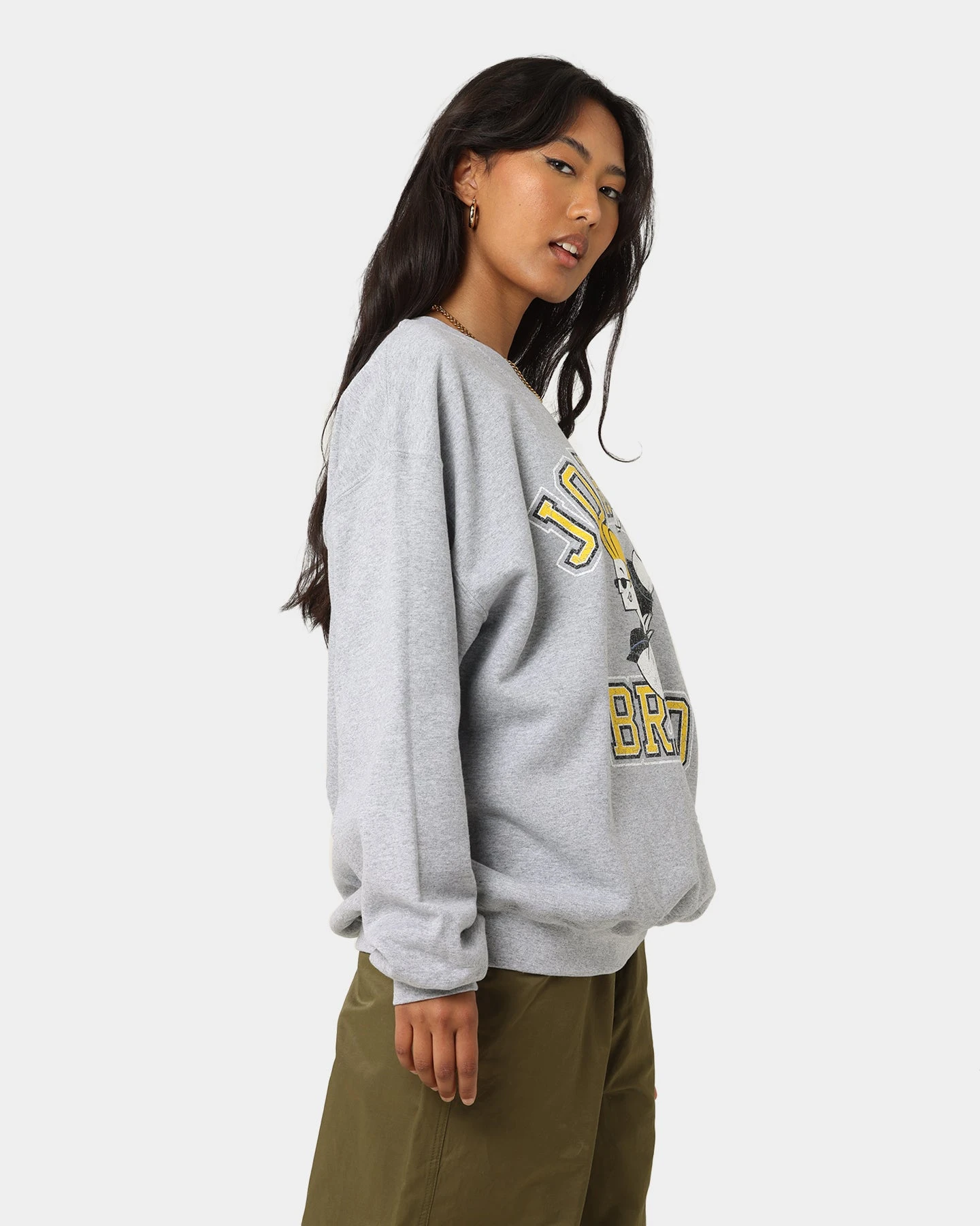 American Thrift X Johnny Bravo Johnny Bravo Crewneck Grey 6 American Thrift X Johnny Bravo Johnny Bravo Crewneck Grey - Image 4