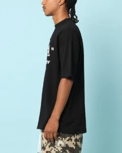 Carre Savate Club T-Shirt Black 12 Carre Savate Club T-Shirt Black -Culture kings 02048570 YB001 mens 000050