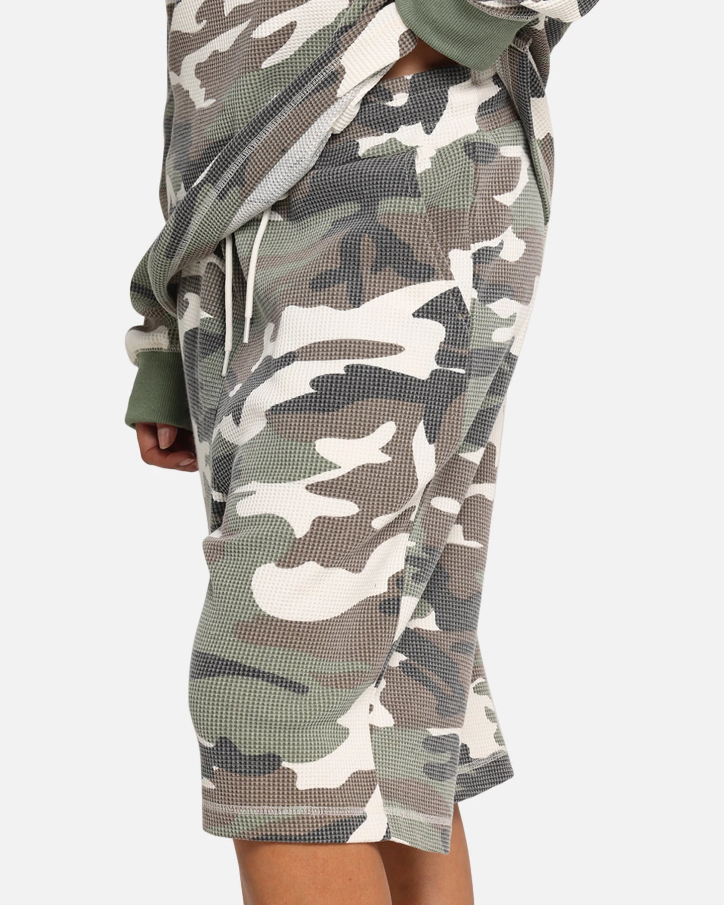 XXIII Printed Thermal Shorts Camo 6 XXIII Printed Thermal Shorts Camo - Image 4
