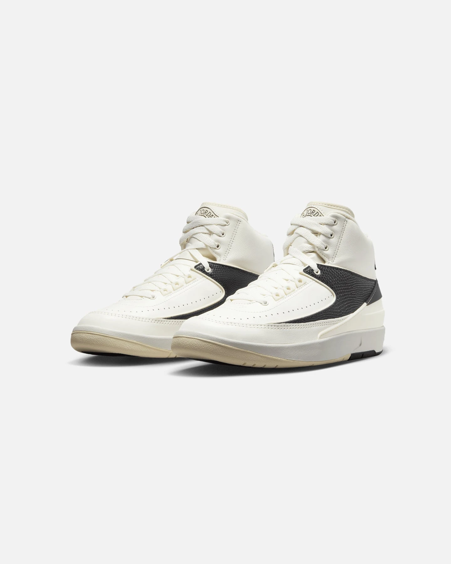 Jordan Women's Air Jordan 2 Retro Sail/Coconut 4 Jordan Women's Air Jordan 2 Retro Sail/Coconut - Image 2