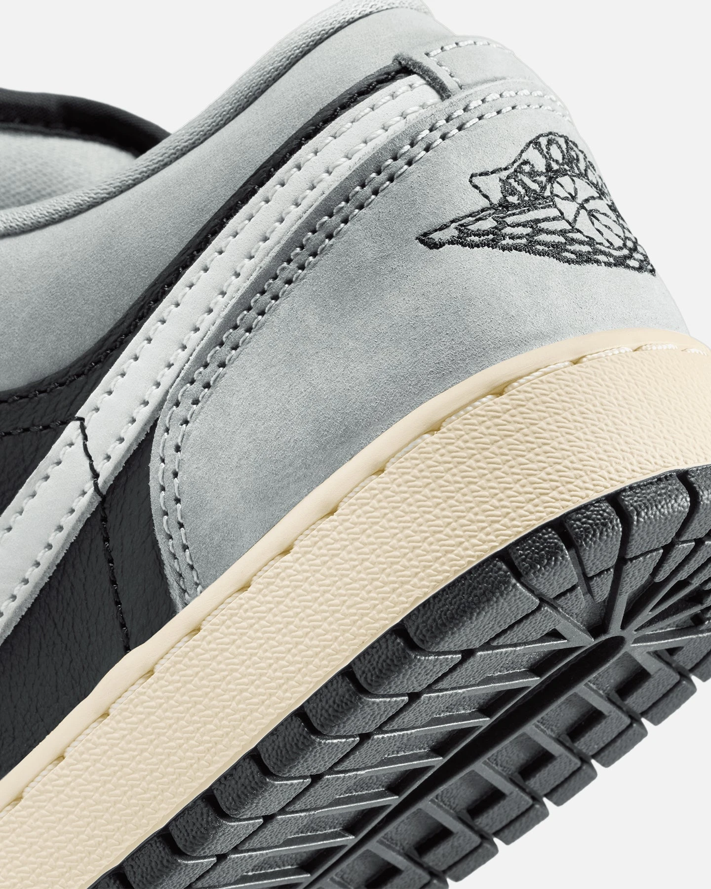 Jordan Kids' Air Jordan 1 Low (GS) Smoke Grey 10 Jordan Kids' Air Jordan 1 Low (GS) Smoke Grey - Image 8