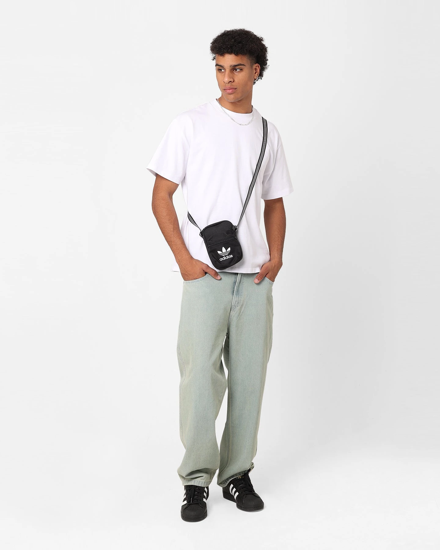 Adidas Adicolour Classic Festival Bag Black 5 Adidas Adicolour Classic Festival Bag Black - Image 3