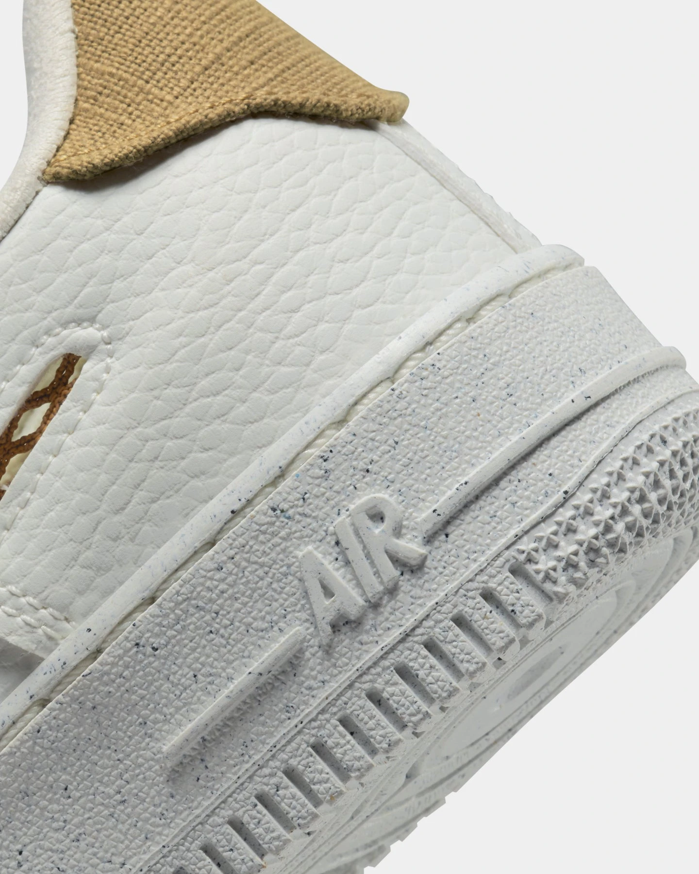 Nike Kids' Air Force 1 LV8 (GS) Sail/Sanded Gold 9 Nike Kids' Air Force 1 LV8 (GS) Sail/Sanded Gold - Image 7